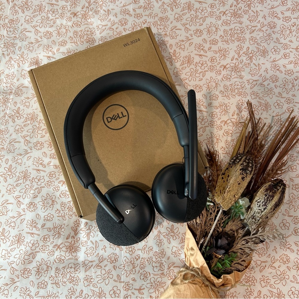 NIB Dell Pro Wireless Headset WL3024